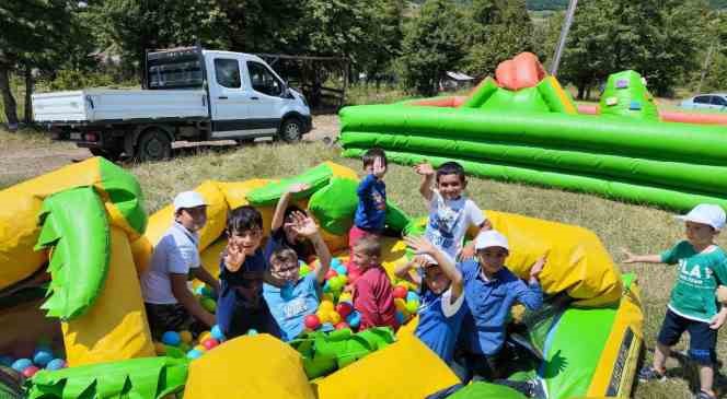 Artvin’de yayladaki çocuklar unutulmadı