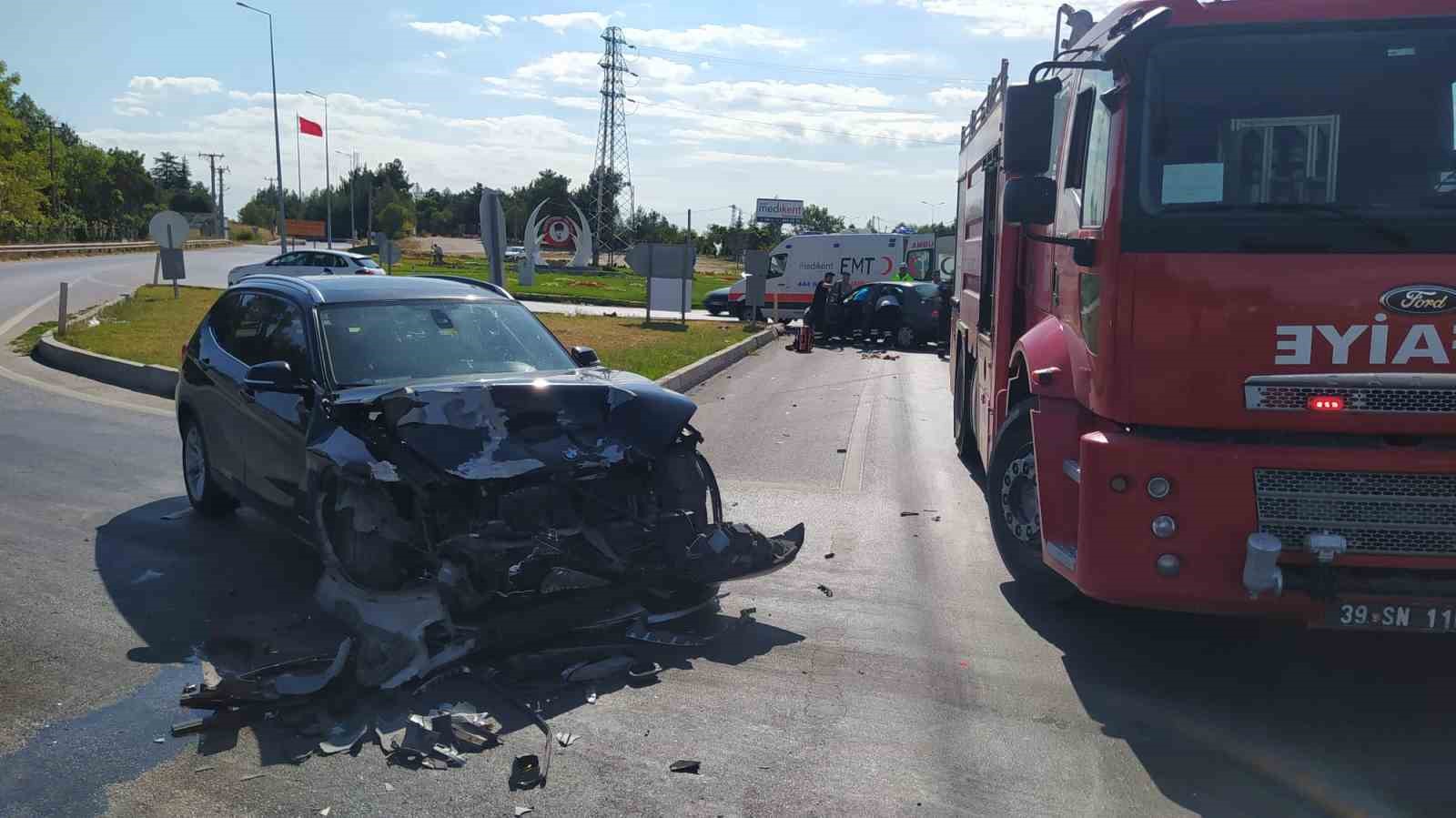 Kırklareli&rsquo;nde otomobiller &ccedil;arpıştı: 1 yaralı
