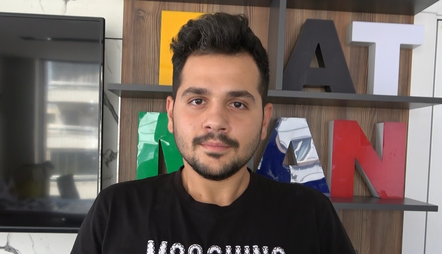 Batmanlılar takım elbise giyip klimanın kaşifini andı
