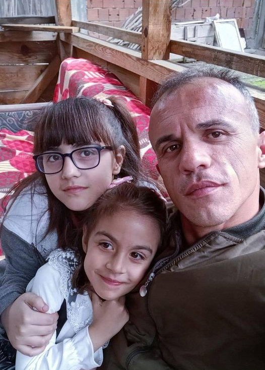 Depremde g&ouml;n&uuml;ll&uuml; &ccedil;alışmıştı, g&ouml;&ccedil;&uuml;kte hayatını kaybetti
