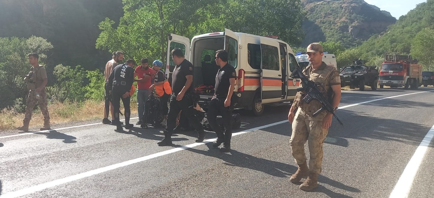 Tunceli&rsquo;de serinlemek i&ccedil;in &ccedil;aya giren gen&ccedil; boğuldu
