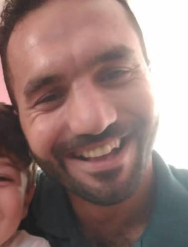 Tırla &ccedil;arpışan hafif ticari aracın s&uuml;r&uuml;c&uuml;s&uuml; hayatını kaybetti
