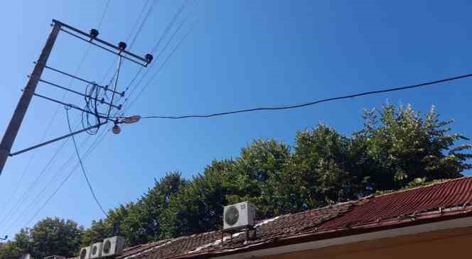 Elektrik tellerindeki patlama vatandaşları korkuttu
