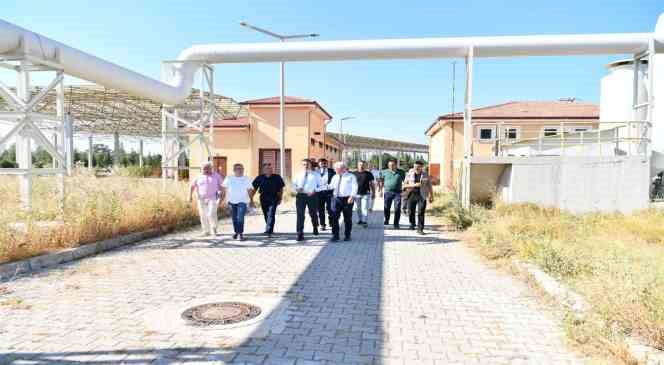 Isparta Valisi Baruş, vatandaşların kötü koku şikayetinde bulunduğu Deri OSB’yi denetledi