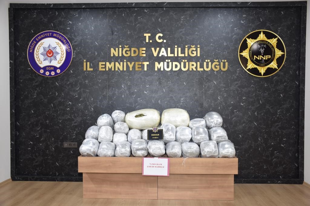 Niğde&rsquo;de 72 kilo 500 gram esrar ele ge&ccedil;irildi
