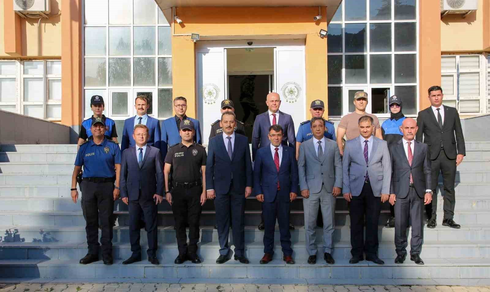 Hakkari Emniyet M&uuml;d&uuml;r&uuml; Yılmaz g&ouml;revine başladı
