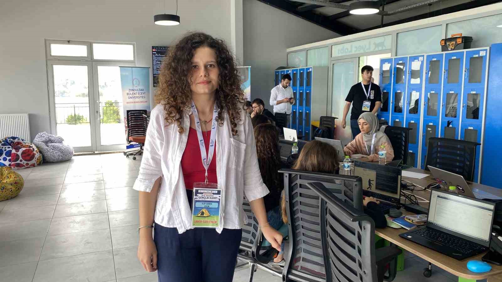 42 &ouml;ğrencinin katılımıyla Zonguldak &rsquo;Siber G&uuml;venlik ve Java Kampı&rsquo; s&uuml;r&uuml;yor
