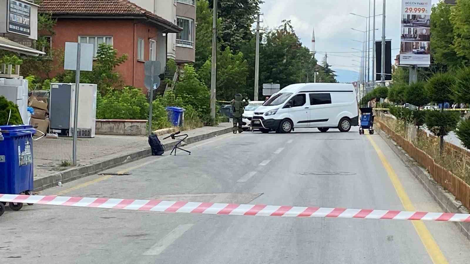 Fünye ile patlatılan şüpheli çantadan bakın neler çıktı
