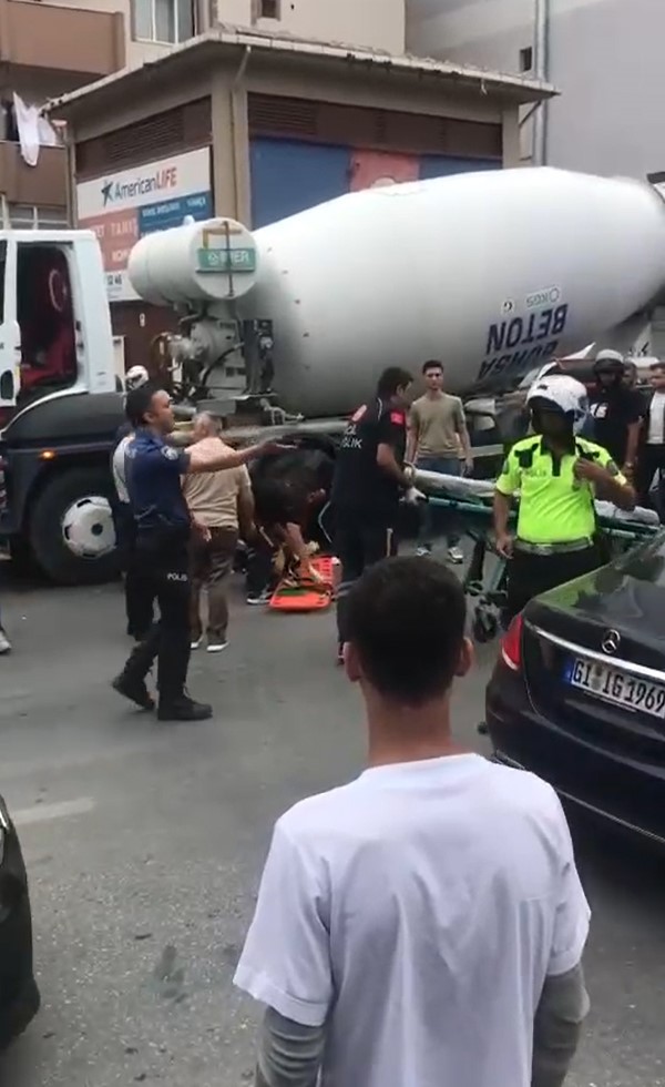 Yalova&rsquo;da beton mikserinin altında kalan yaşlı adam yaralandı
