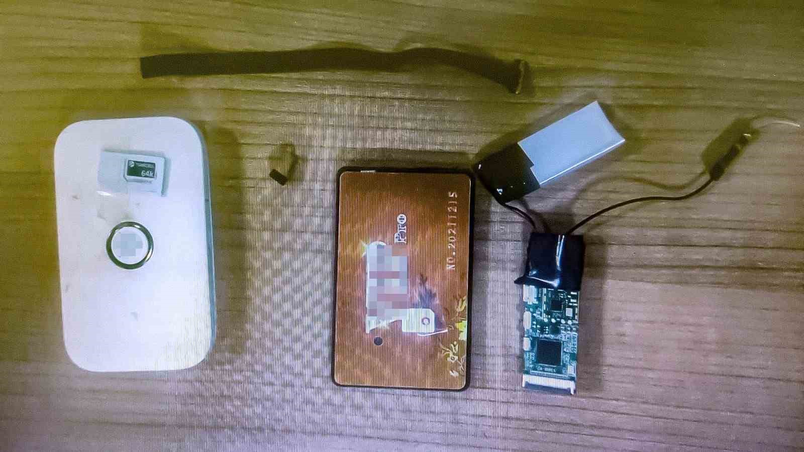 Motorlu Taşıtlar Sınavı’nda kopya düzeneği hazırlayan 2 kişi yakalandı