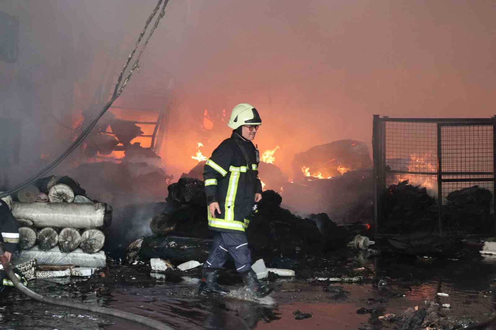 Kayseri’de fabrikadaki yangın kontrol altına alındı