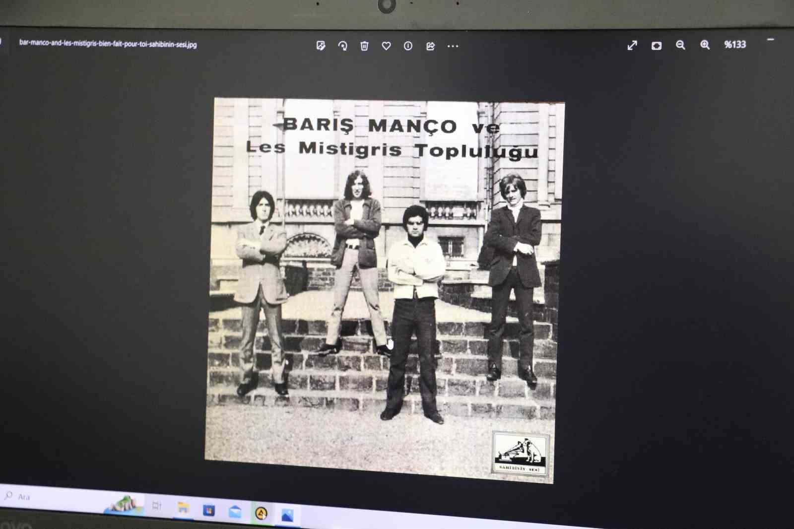 10 yıldır biriktirdiği arşivinde 350 bin eser bulunuyor
