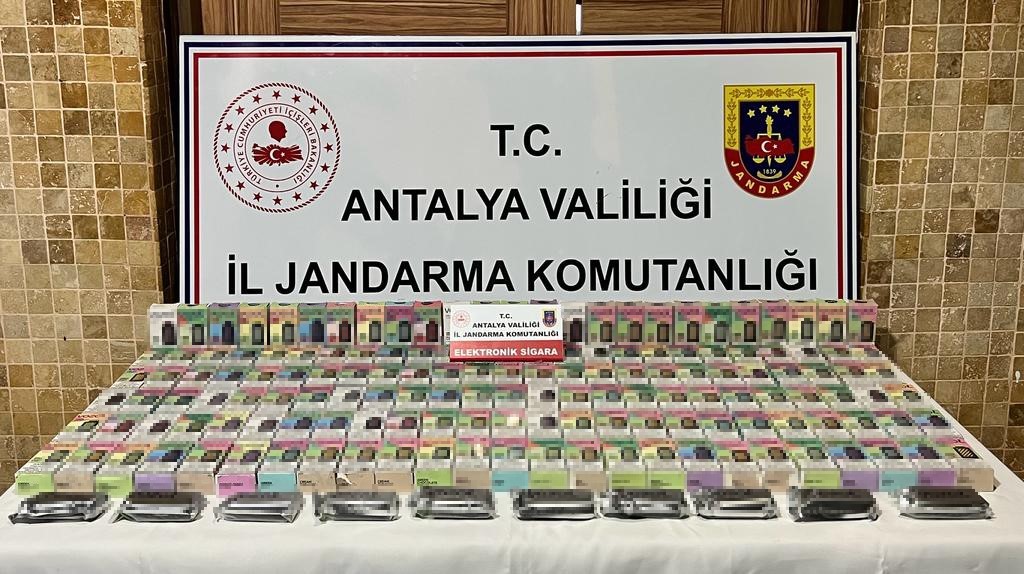 Antalya’da kaçak 287 elektronik sigara ele geçirildi