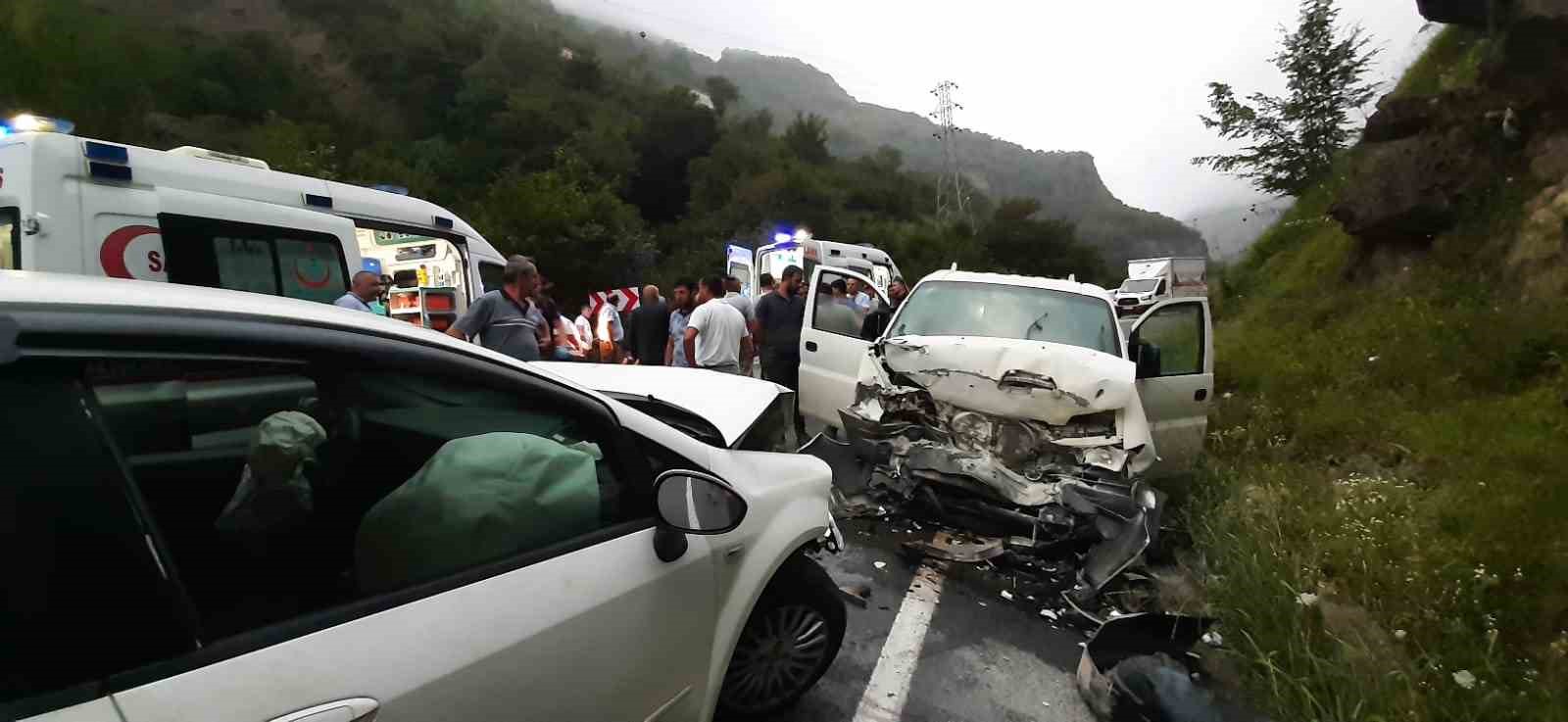 Araklı’da trafik kazası: 5 yaralı