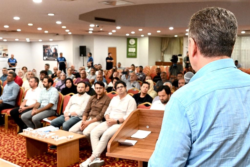 Gaziosmanpaşa&rsquo;da Kentsel D&ouml;n&uuml;ş&uuml;m bilgilendirme toplantıları Merkez Mahallesi ile başladı
