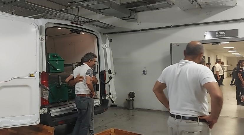 D&uuml;n&uuml;rleri tarafından &ouml;ld&uuml;r&uuml;len 4 kişinin cenazeleri ailelerine teslim edildi
