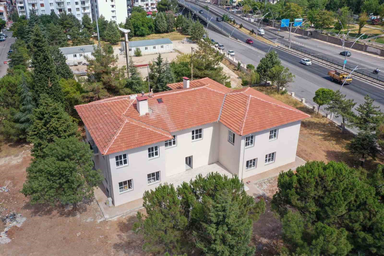 Kadınların ikinci evi; UKAMER hizmet binası
