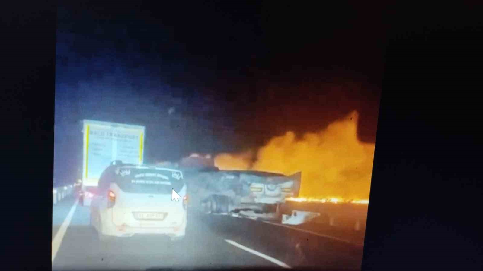 Nusaybin yolunda feci kaza: 1’i ağır 2 yaralı