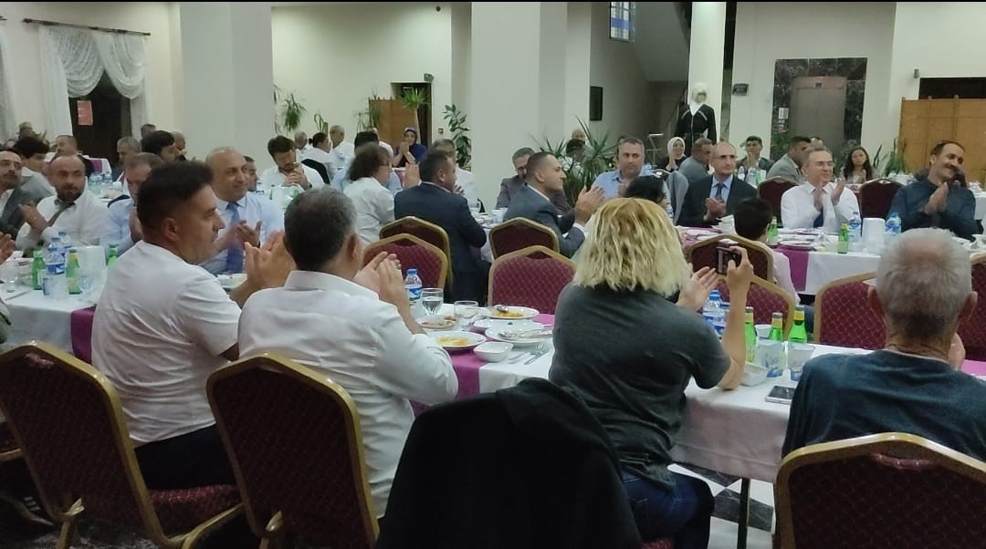 Vali &Ouml;ner&rsquo;e veda yemeği
