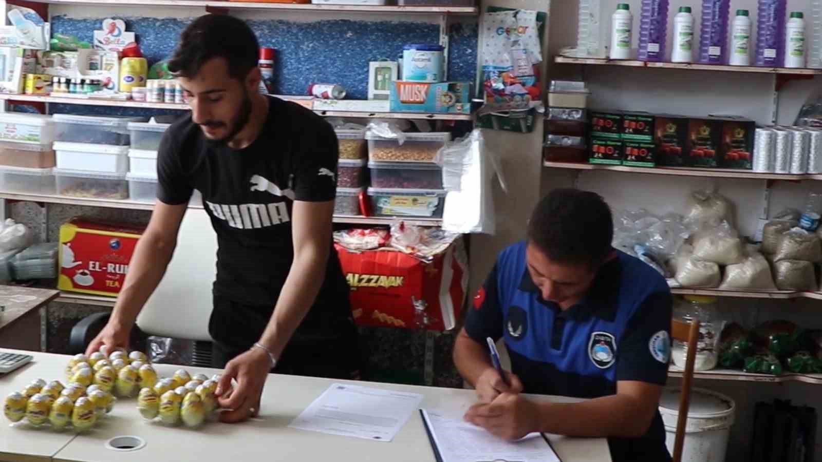 Yabancı uyruklu şahsın işlettiği ruhsatsız d&uuml;kkan m&uuml;h&uuml;rlendi
