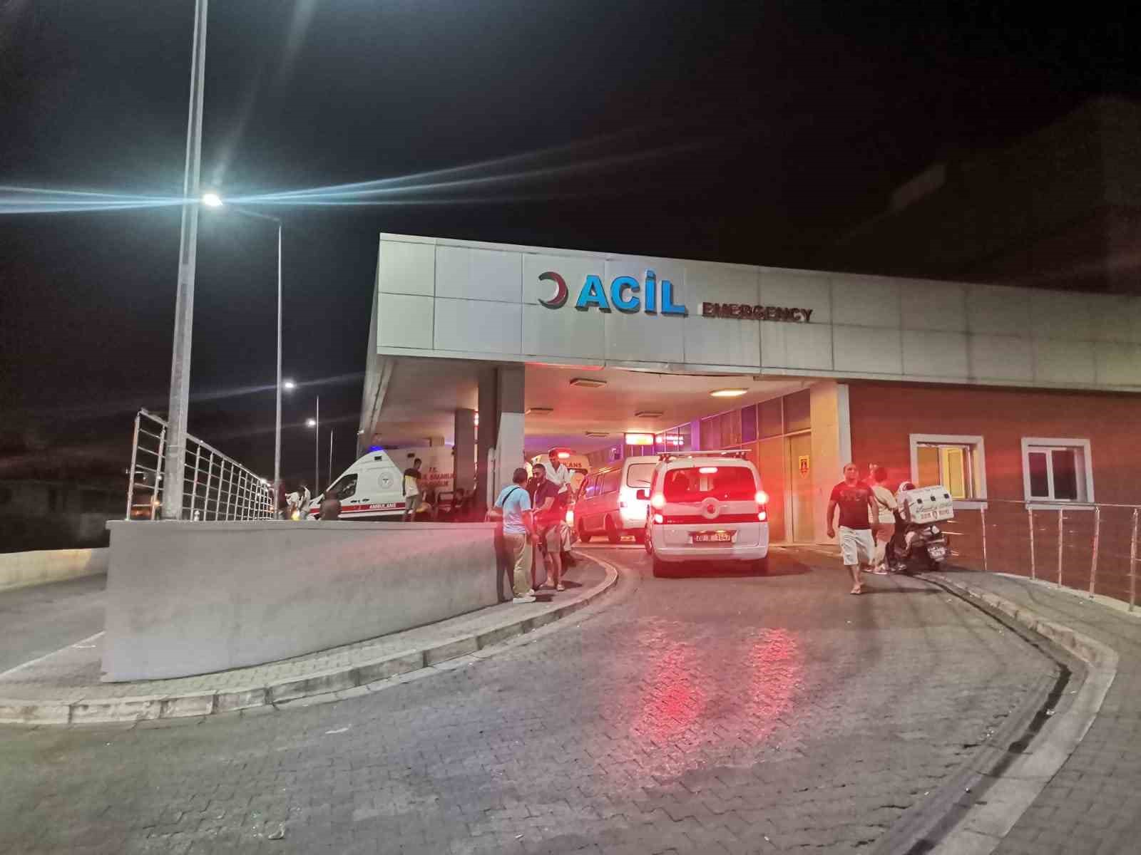 İzmir’de korkunç olay: Annesine satırla saldırdıundefined