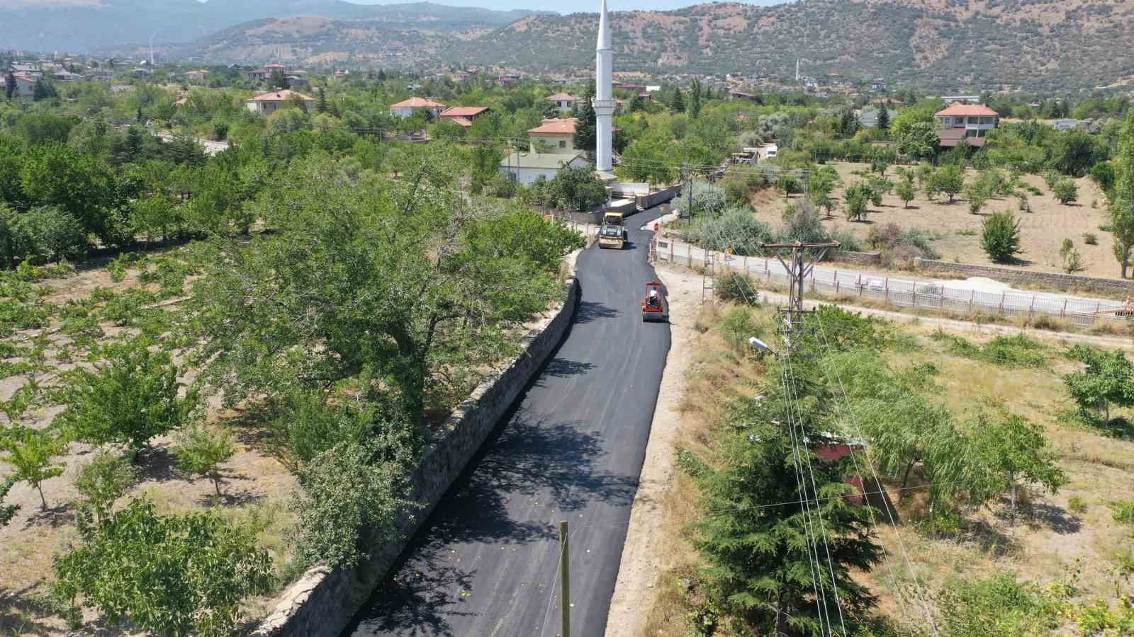 Hacılar Belediyesi; Alt ve Üstyapı Çalışmaları ile İlçeyi Yenilemeye Devam Ediyor