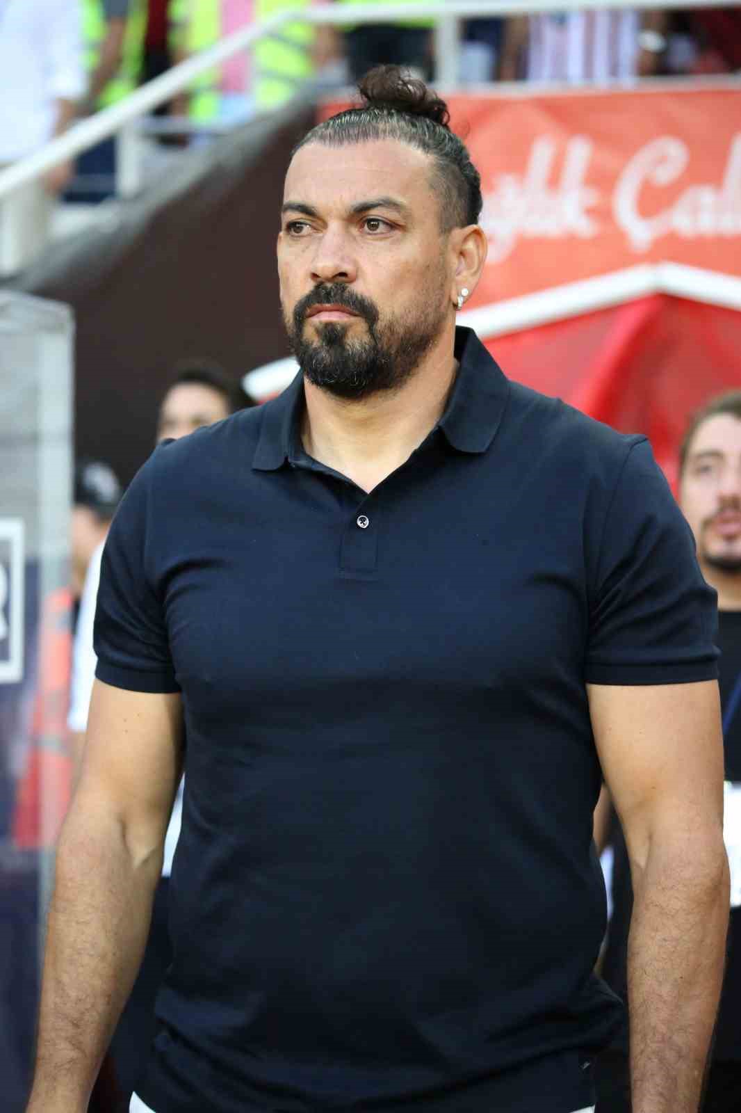 Servet Çetin, Sivasspor’da ilk maçına çıktı