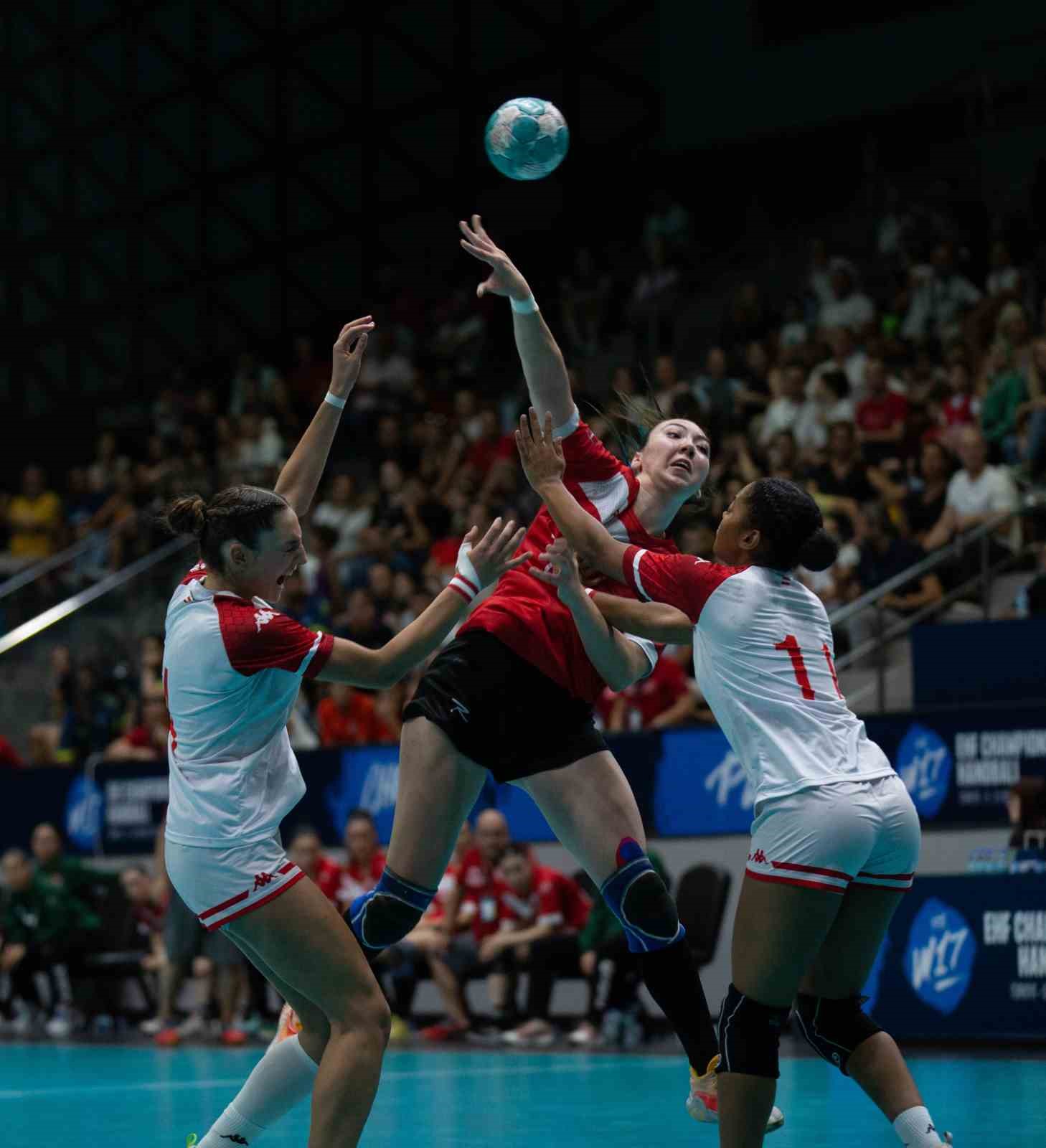 U17 Kızlar Avrupa Hentbol Şampiyonası: T&uuml;rkiye: 29 - Avusturya: 34
