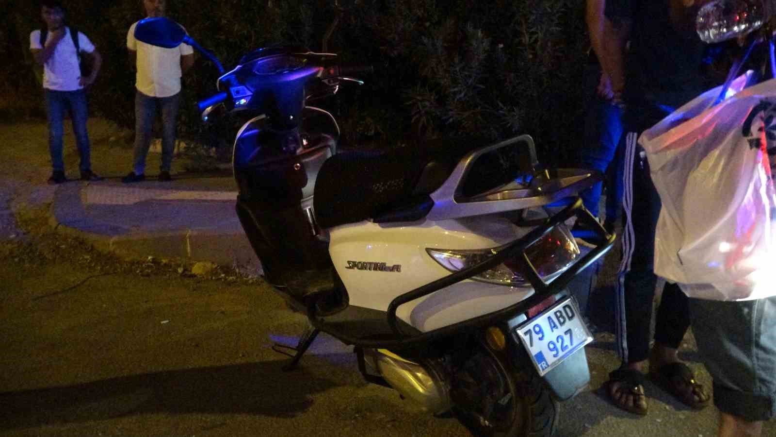 Kilis’te otomobil ve motosiklet çarpıştı: 1’i ağır 2 yaralı
