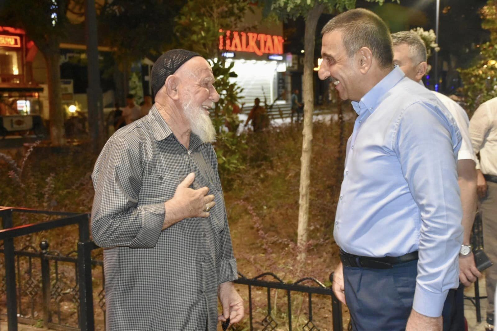 Yayınlanan Valiler Kararnamesi ile Zonguldak Valisi olarak atanan Vali Osman Hacıbektaşoğlu Siirt&rsquo;e veda etti
