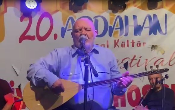 20. Ardahan Ulusal K&uuml;lt&uuml;r ve Bal festivali Musa Eroğlu konseri ile son buldu
