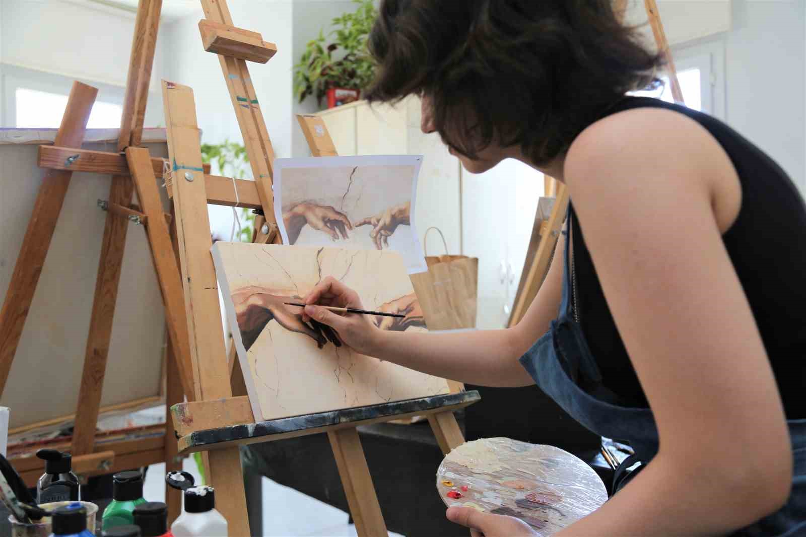 Y&uuml;reğir Belediyesi gen&ccedil;lik merkezleri ilgi odağı oldu
