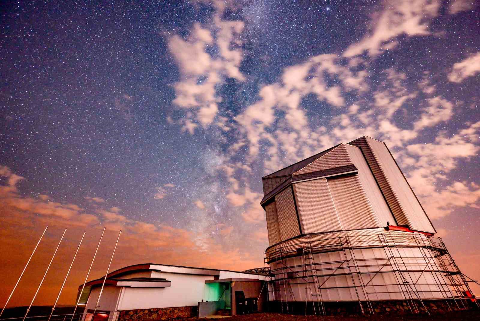 Palandöken’in zirvesinde meteor geçidi