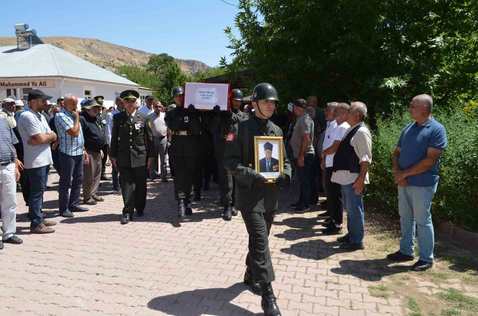 Tunceli’de hayatını kaybeden Kore gazisi son yolculuğuna uğurlandı