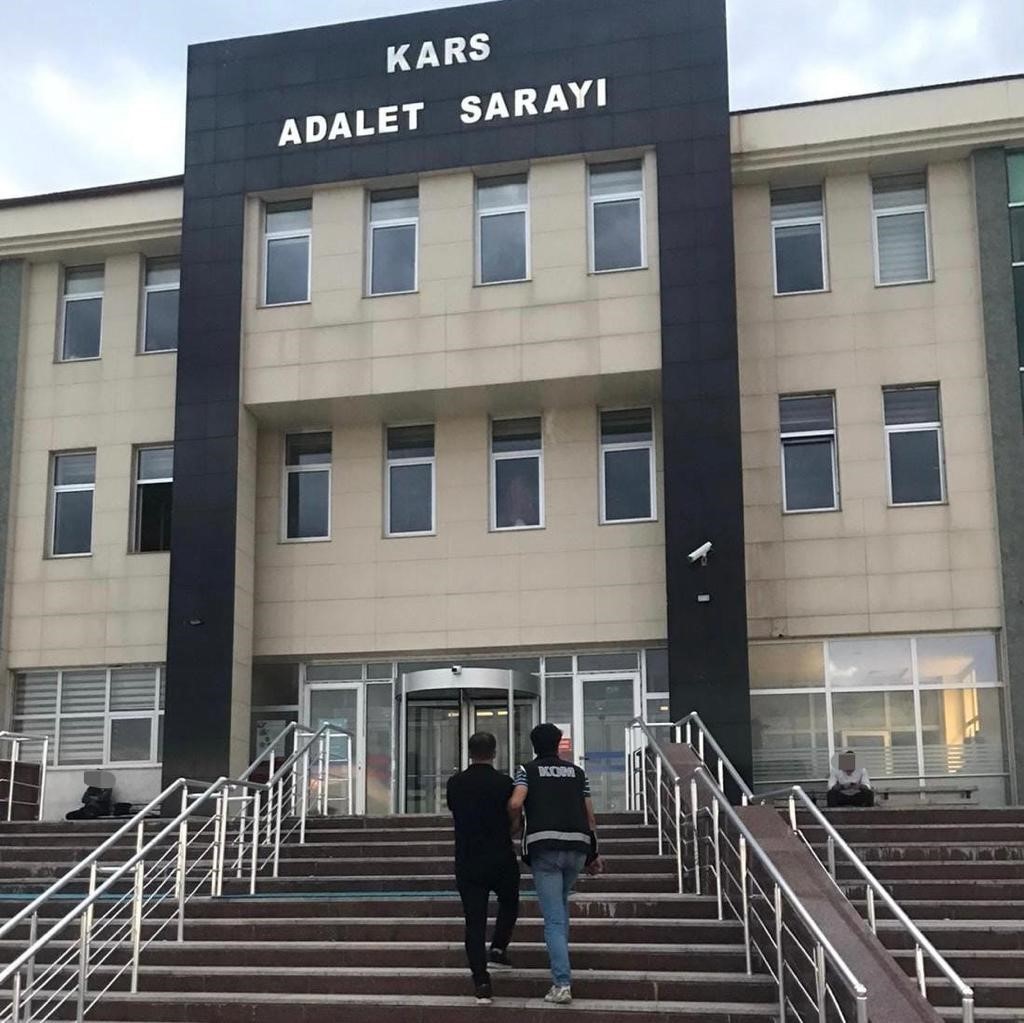 Kars’ta sürücü kursu sınavına operasyon