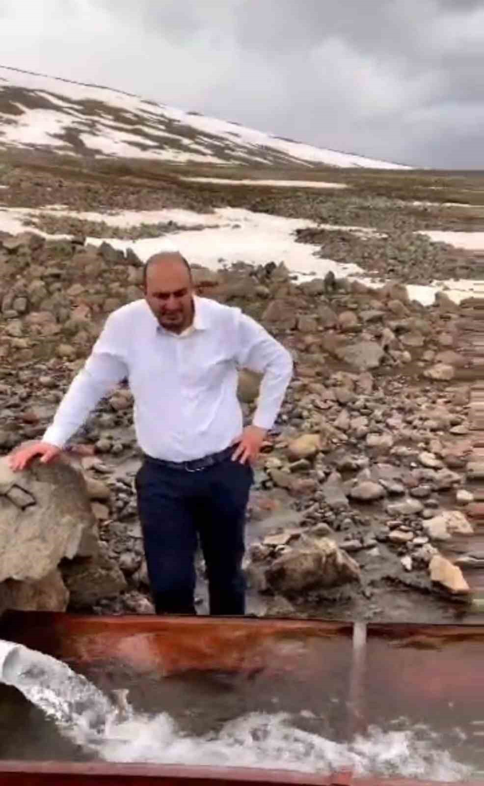 Kısır dağının karı 12 ay boyunca erimiyor
