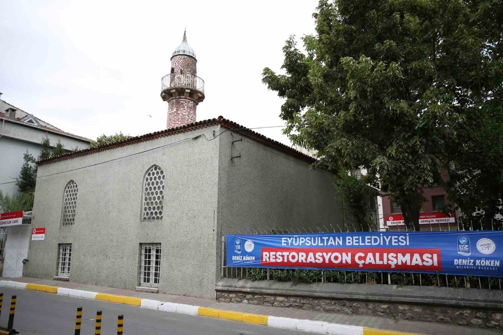 Eyüpsultan’da Düğmeciler Camii ve Haziresi’ni restore ediliyor