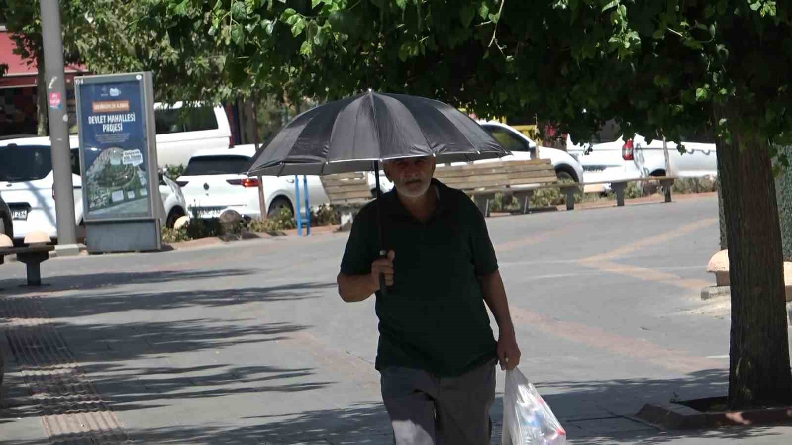Batman’da sıcak hava dalgası nedeniyle cadde ve sokaklar boş kaldı