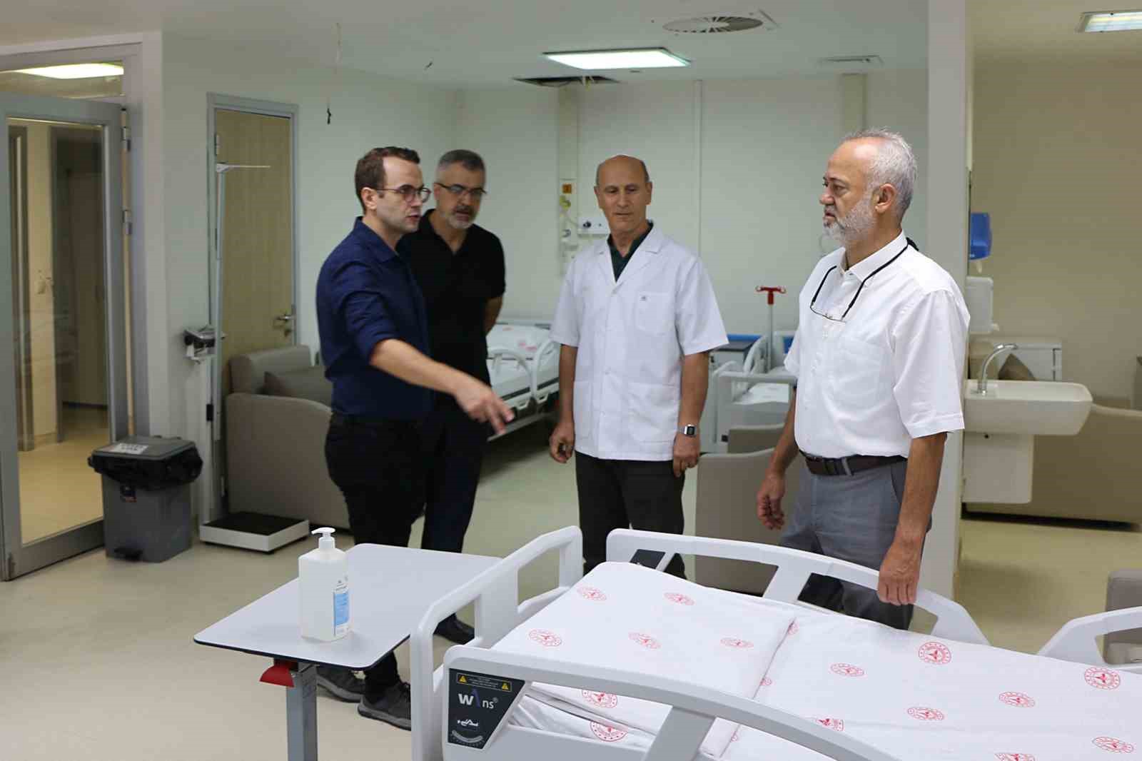 55 yatak kapasiteli Serdivan Devlet Hastanesi a&ccedil;ıldı
