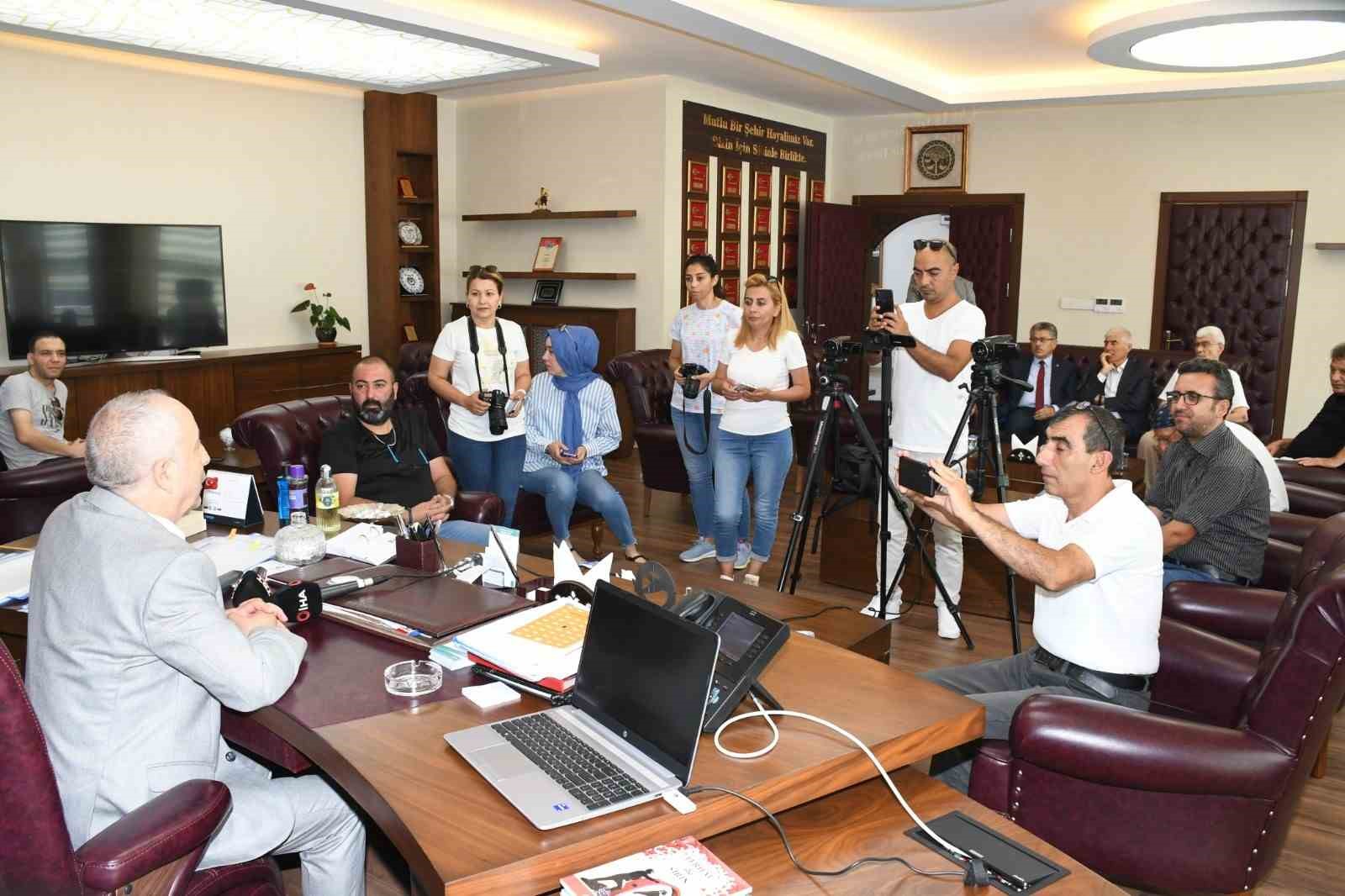 Başkan Çelik açıkladı: Belediyeden Akdağ'a HES'den sonra GES santrali