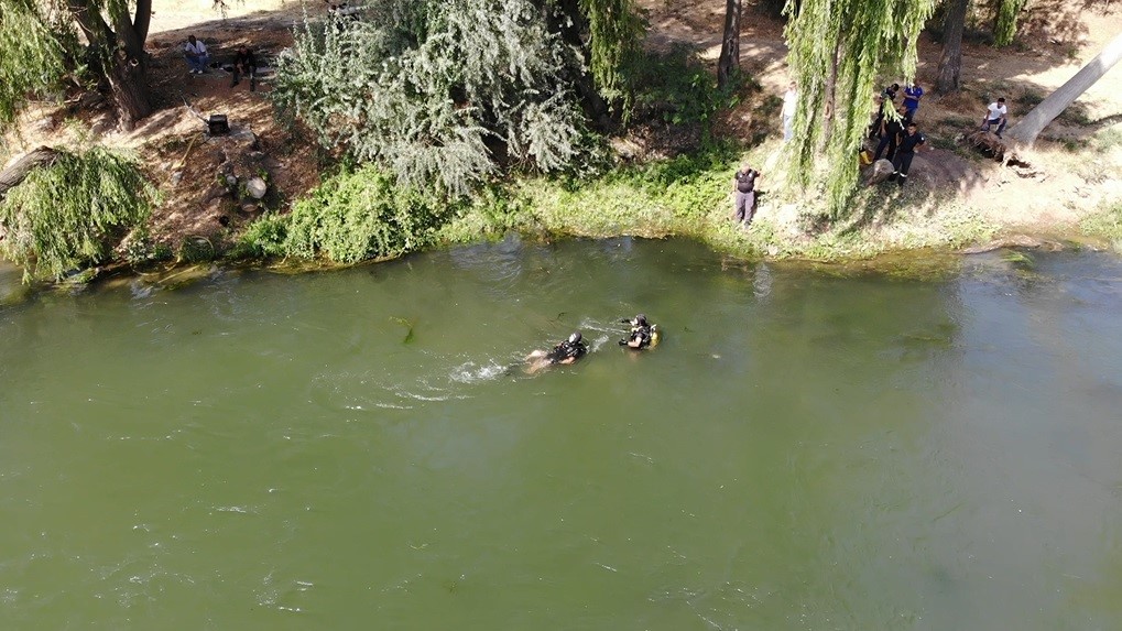 Kızılırmak&rsquo;a serinlemek i&ccedil;in giren gen&ccedil; boğuldu
