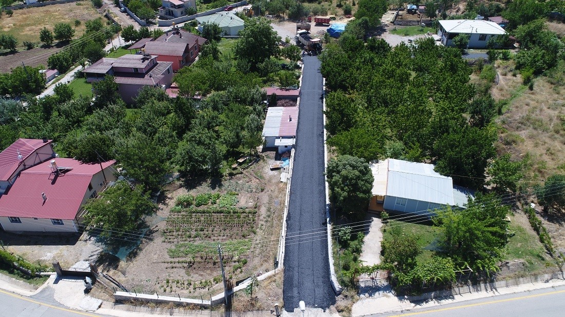 Yaylabaşı asfaltlanıyor
