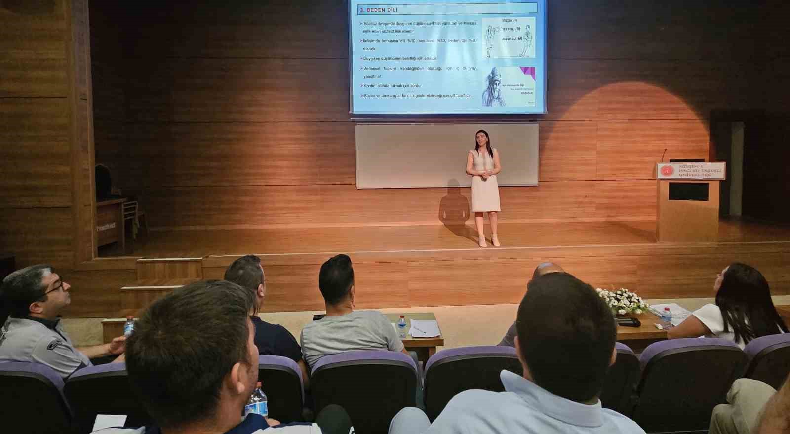 NEVÜ personellerine ‘Protokol ve Sosyal Davranış Kuralları İnteraktif (Etkileşimli) Eğitimi’ verildi