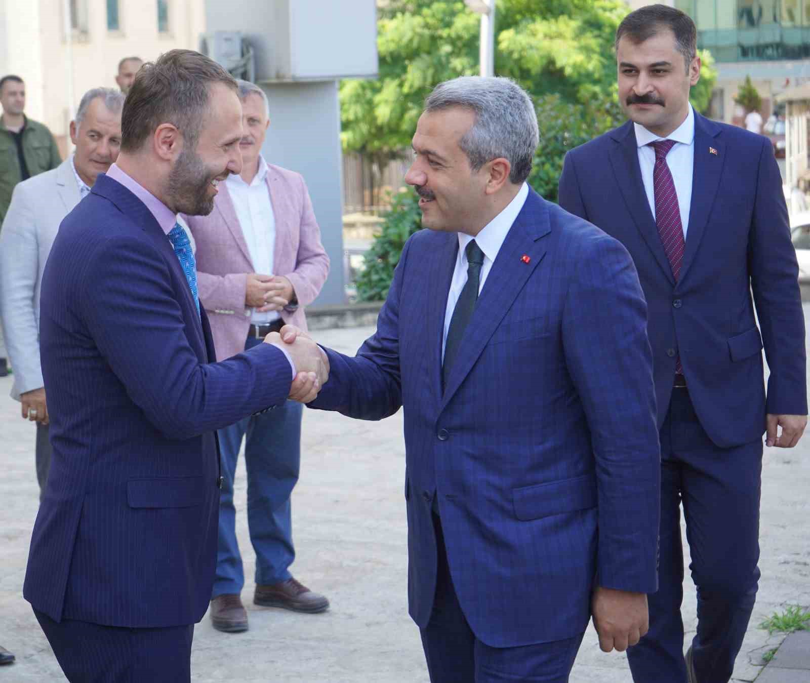 Rize’nin yeni valisi İhsan Selim Baydaş görevine başladı