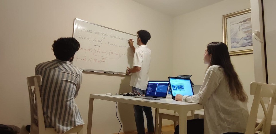 M&uuml;hendislik &ouml;ğrencilerinden "Hava Kalitesi İzleme Cihazı"
