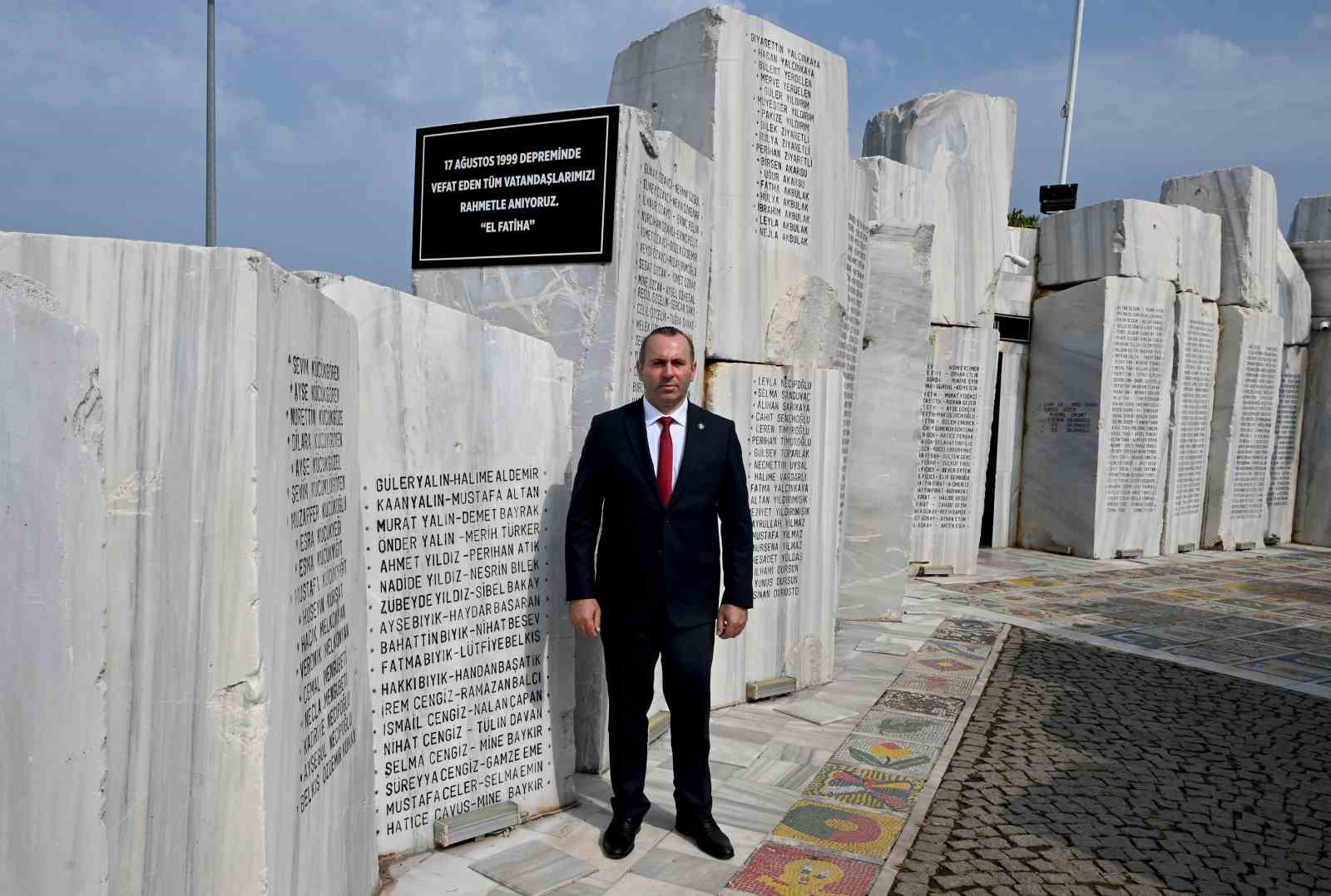 Başkan Tutuk’tan 17 Ağustos depreminin yıl dönümünde kentsel dönüşüm çağrısı