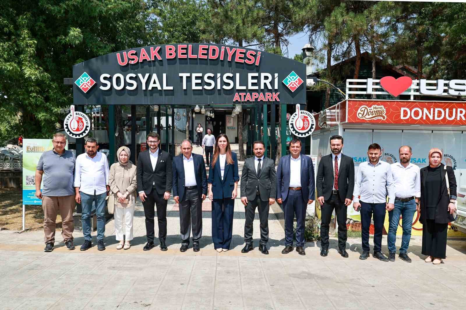 AK Partili Karaaslan: &ldquo;Muhalefet birbirleriyle &ccedil;atışsın, biz milletimiz i&ccedil;in &ccedil;alışıyoruz"
