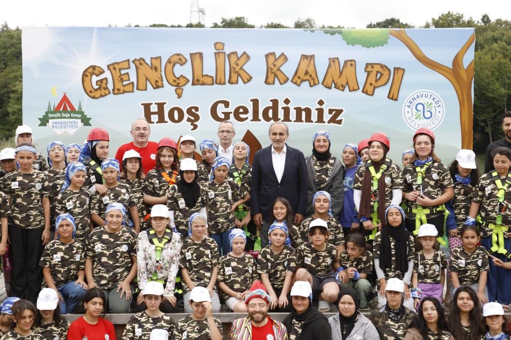 Arnavutk&ouml;y&rsquo;de &rsquo;Gen&ccedil;lik Kampı&rsquo; heyecanı devam ediyor
