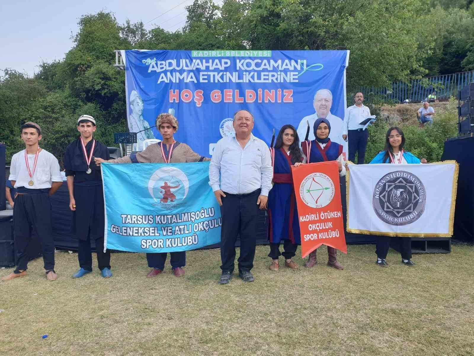 Türk okçular sıcaklara aldırmadı, hedefi 12’den vurdu, kupayı aldı
