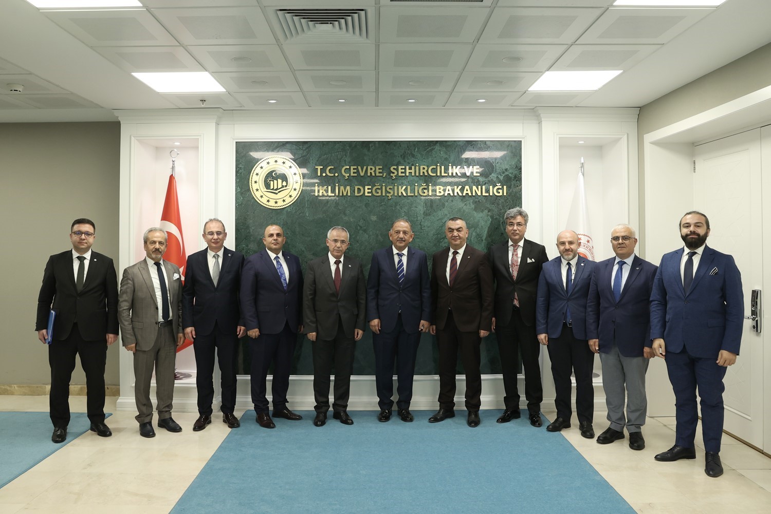 KAYSO y&ouml;netiminden Bakan &Ouml;zhaseki&rsquo;ye hayırlı olsun ziyareti
